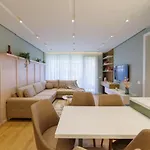 Luxury In * 티라나