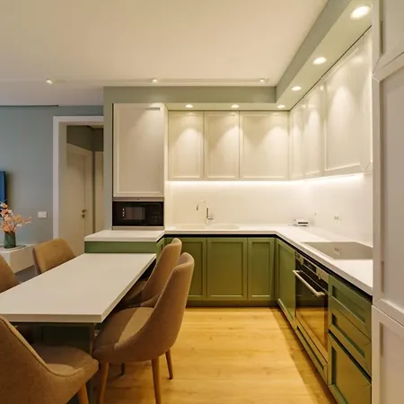 Luxury In تيرانا