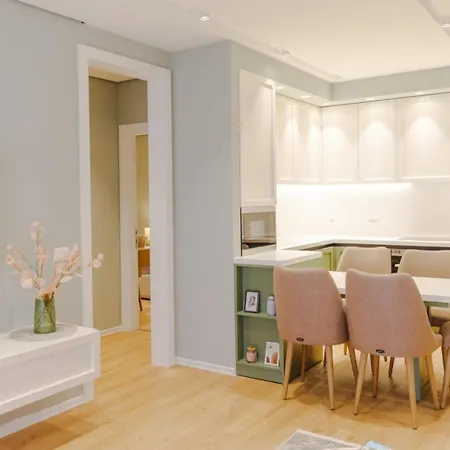 Luxury In * تيرانا