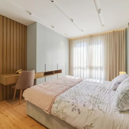 Luxury In * تيرانا