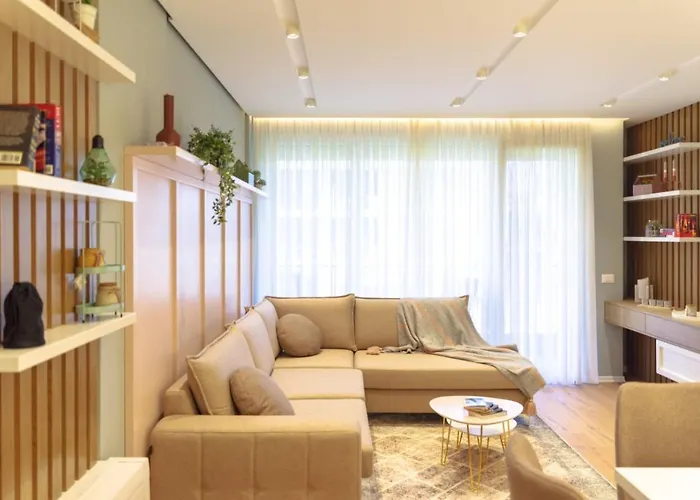 Luxury In Τίρανα