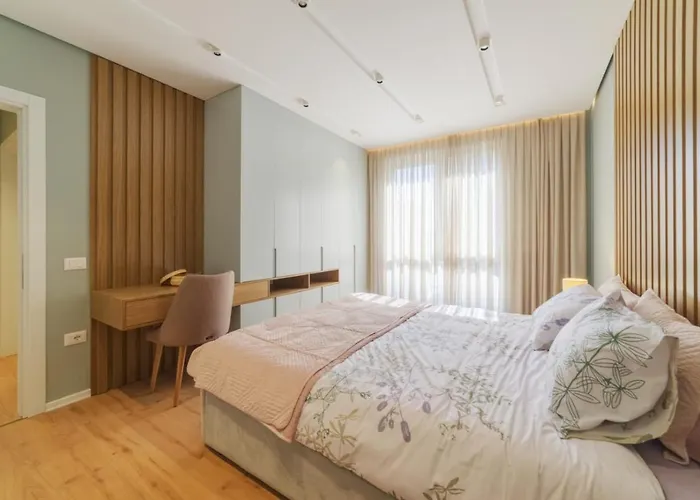 Luxury In * Тирана