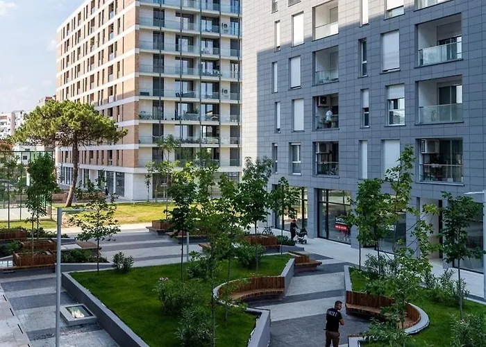 Luxury In Апартаменты Тирана